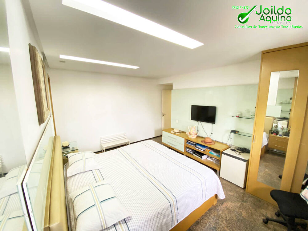 Apartamento à venda com 3 quartos, 196m² - Foto 3