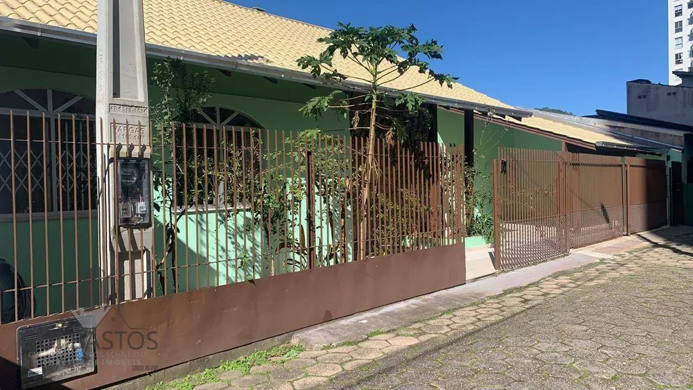 Casa, 3 quartos, 200 m² - Foto 2