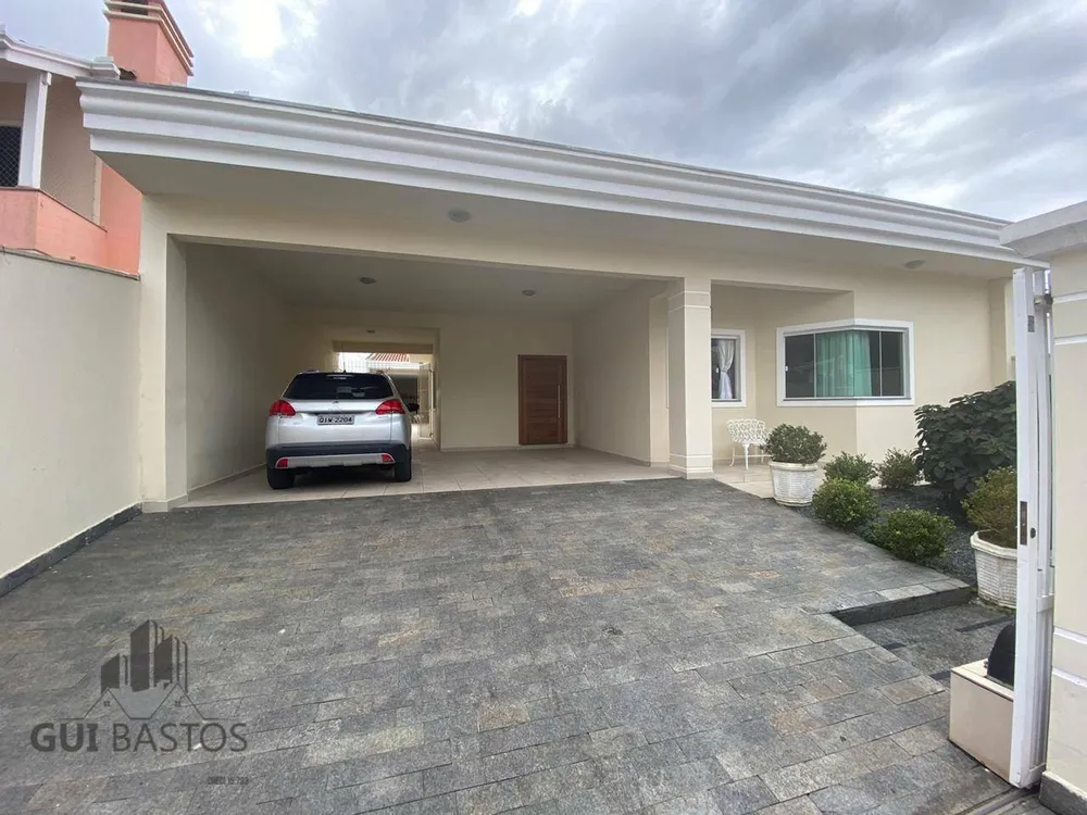 Casa, 3 quartos, 230 m² - Foto 3