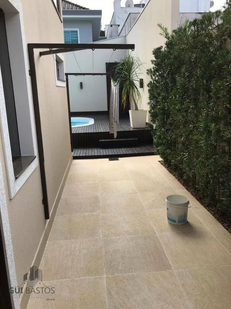 Casa, 3 quartos, 232 m² - Foto 2