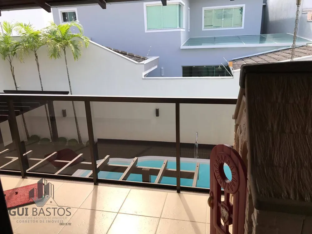 Casa, 3 quartos, 232 m² - Foto 3