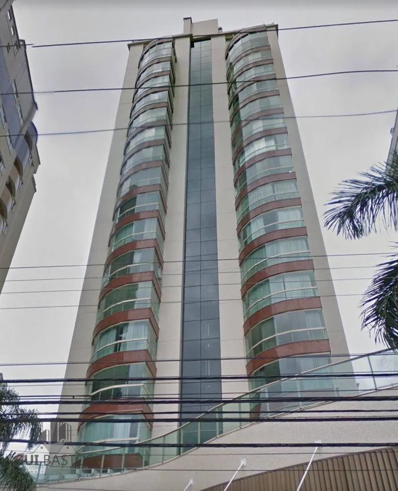 Apartamento, 3 quartos, 230 m² - Foto 1