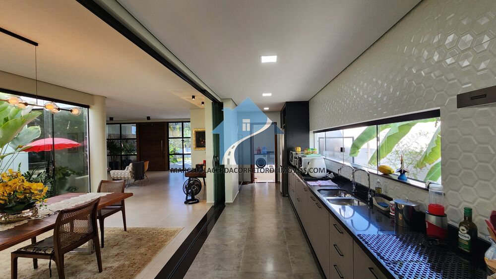 Casa à venda com 4 quartos, 800m² - Foto 13
