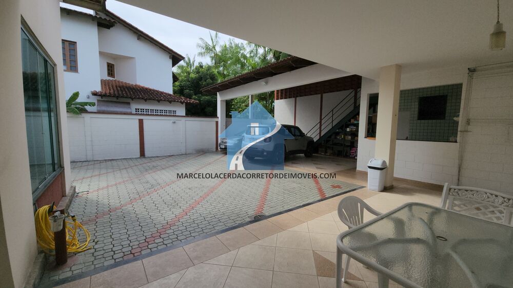 Casa à venda com 3 quartos, 800m² - Foto 44