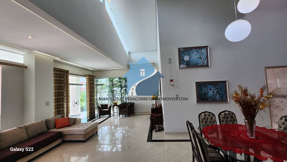 Casa à venda com 3 quartos, 800m² - Foto 3