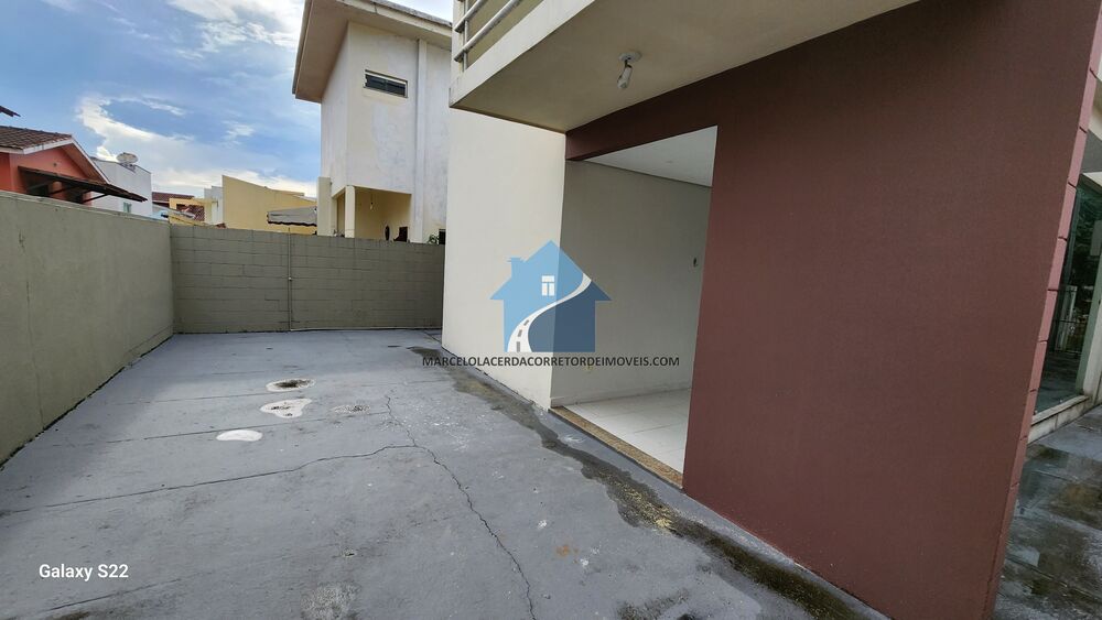Casa à venda com 3 quartos, 250m² - Foto 17