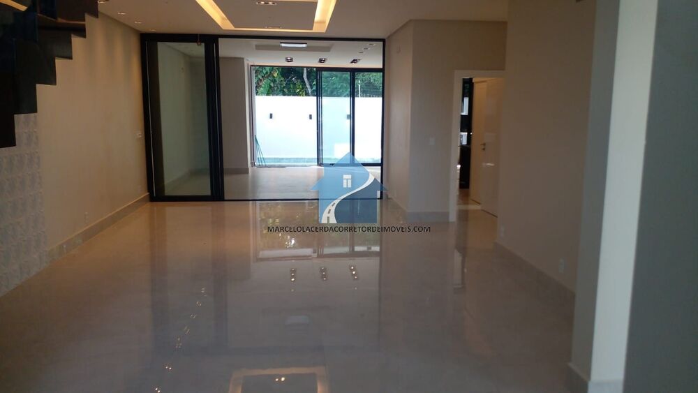 Casa à venda com 3 quartos, 330m² - Foto 3