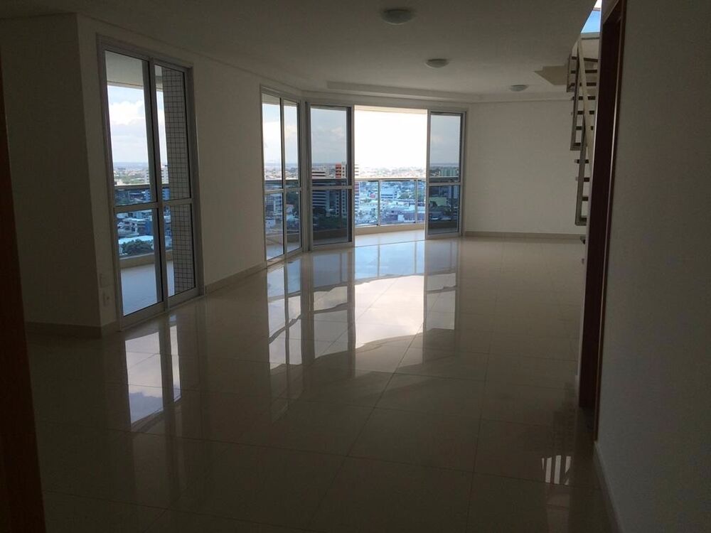 Cobertura à venda com 4 quartos, 300m² - Foto 2