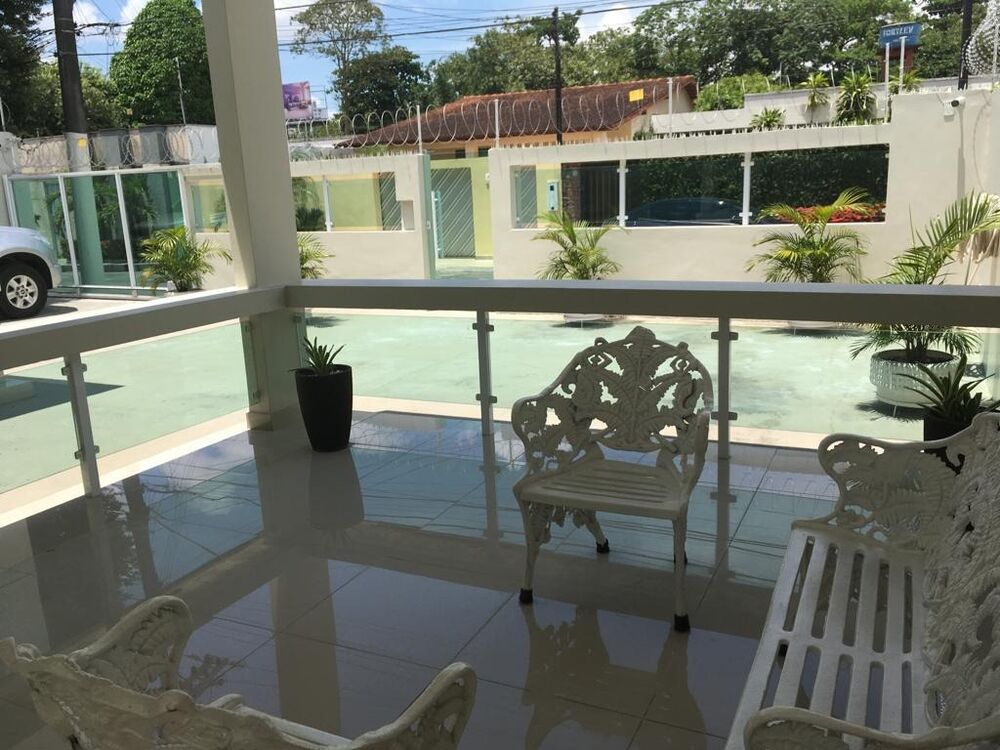 Casa à venda com 3 quartos, 360m² - Foto 1
