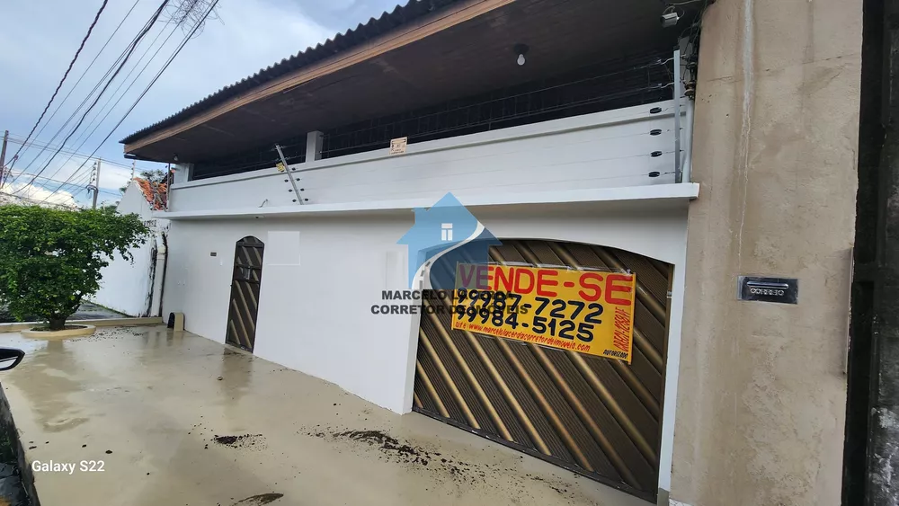 Casa à venda e aluguel com 3 quartos, 300m² - Foto 1