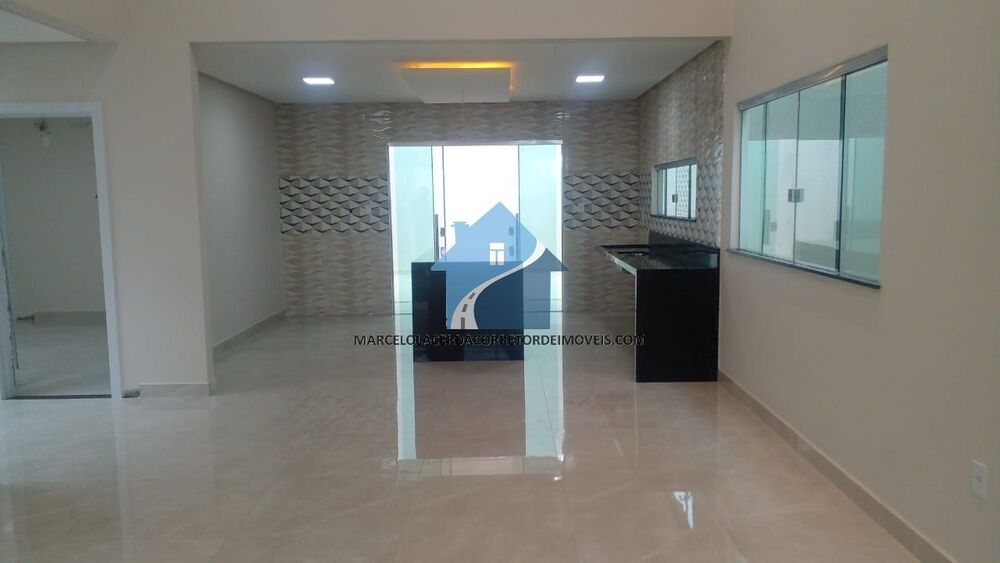 Casa à venda com 3 quartos - Foto 1