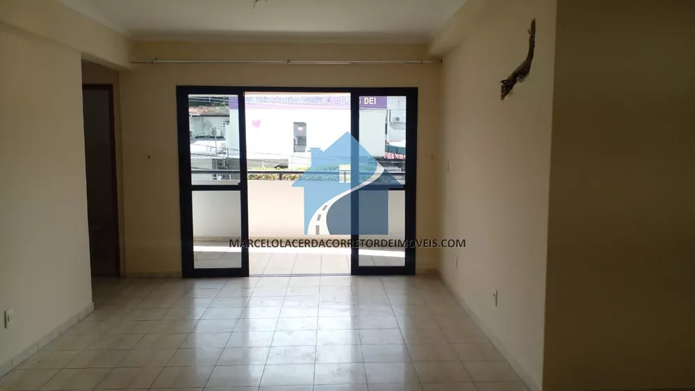 Apartamento à venda com 3 quartos, 160m² - Foto 1