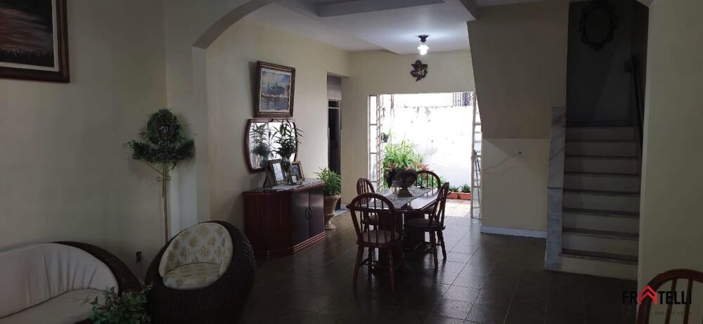 Casa à venda com 4 quartos - Foto 1