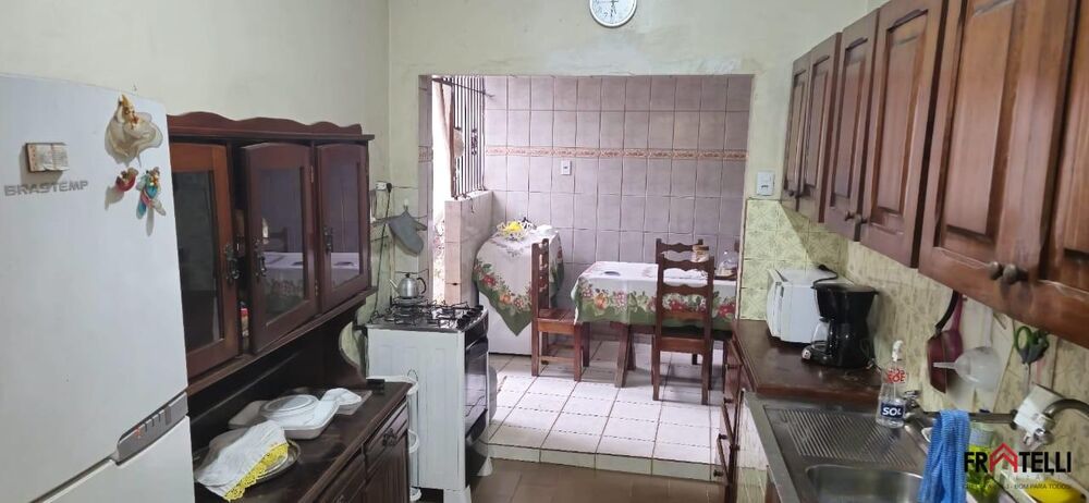 Casa à venda com 4 quartos - Foto 2