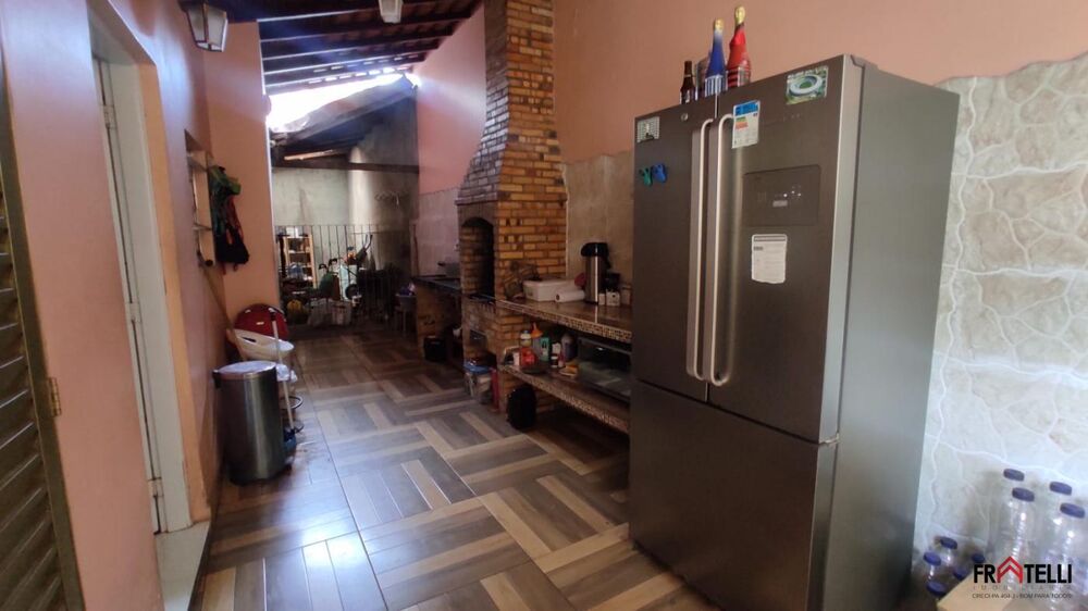 Casa à venda com 3 quartos, 286m² - Foto 4