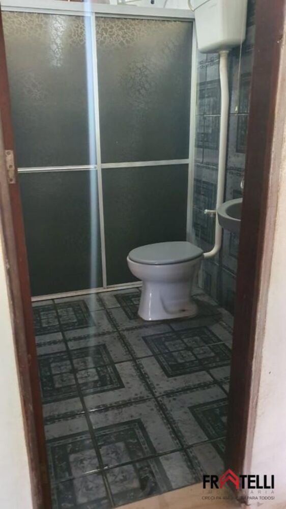 Casa à venda com 5 quartos, 200m² - Foto 3