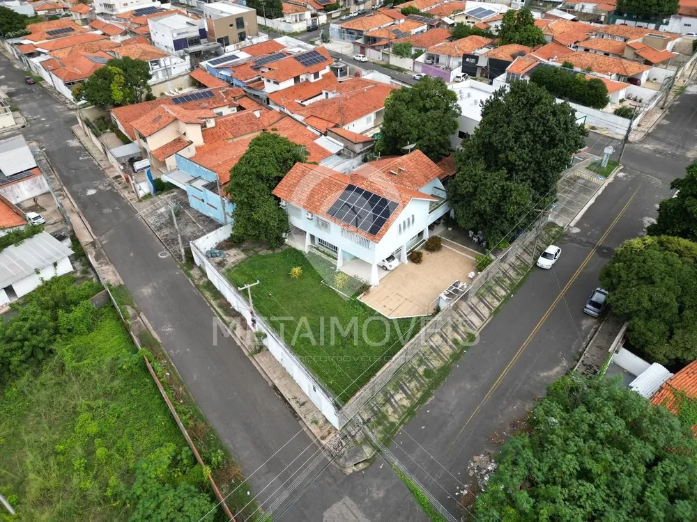 Casa, 5 quartos, 410 m² - Foto 1