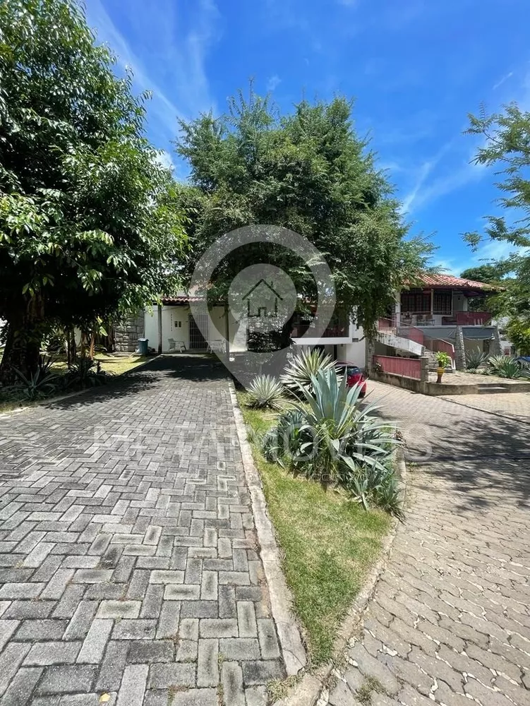 Casa, 4 quartos, 1000 m² - Foto 1