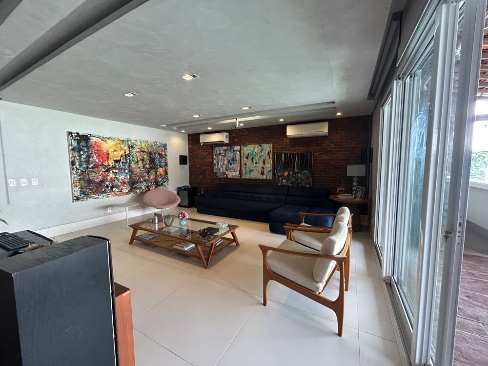 Casa à venda com 3 quartos, 350m² - Foto 1