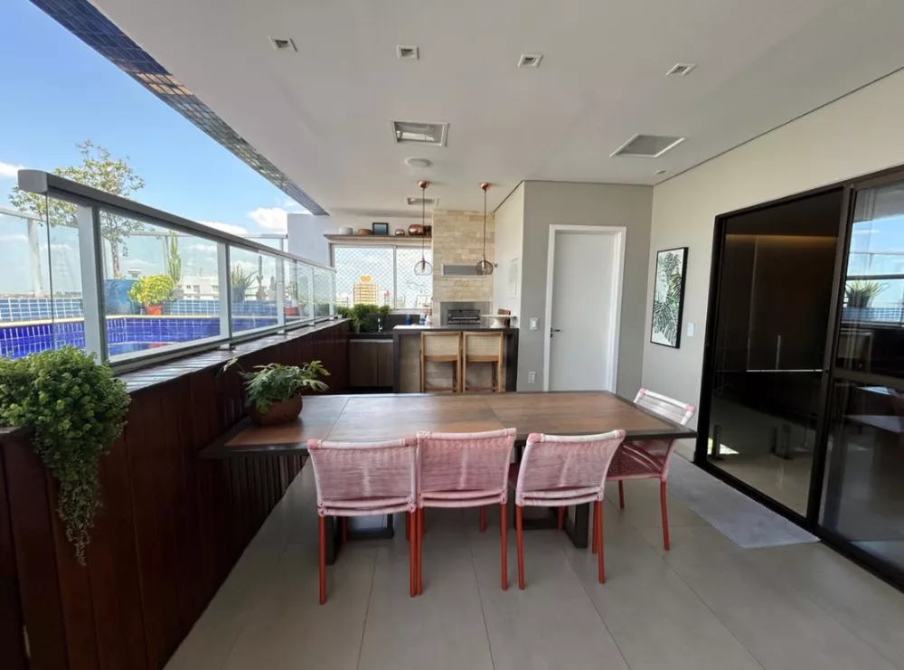 Cobertura, 3 quartos, 223 m² - Foto 1