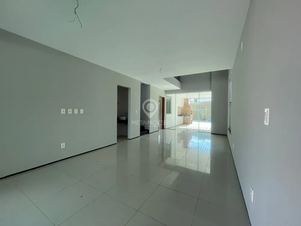 Casa, 4 quartos, 180 m² - Foto 1