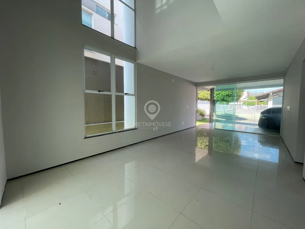 Casa, 4 quartos, 180 m² - Foto 2