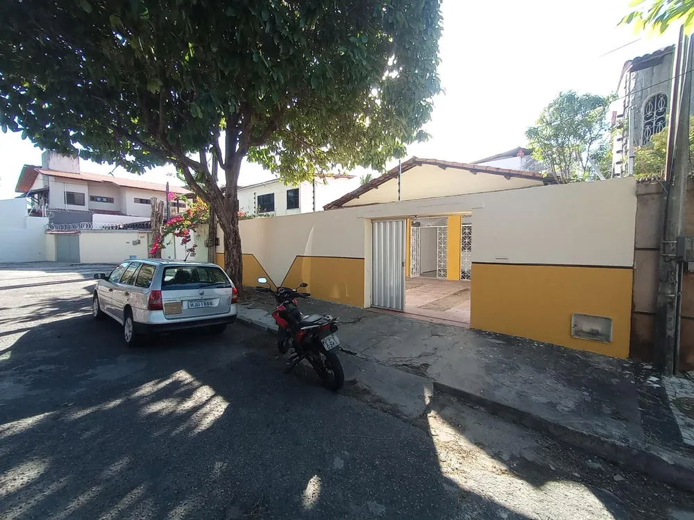 Casa, 4 quartos, 249 m² - Foto 1
