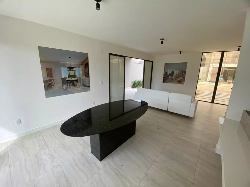 Casa à venda com 3 quartos, 148m² - Foto 11