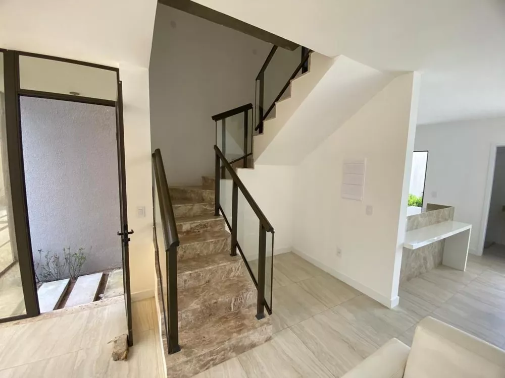 Casa à venda com 3 quartos, 148m² - Foto 14