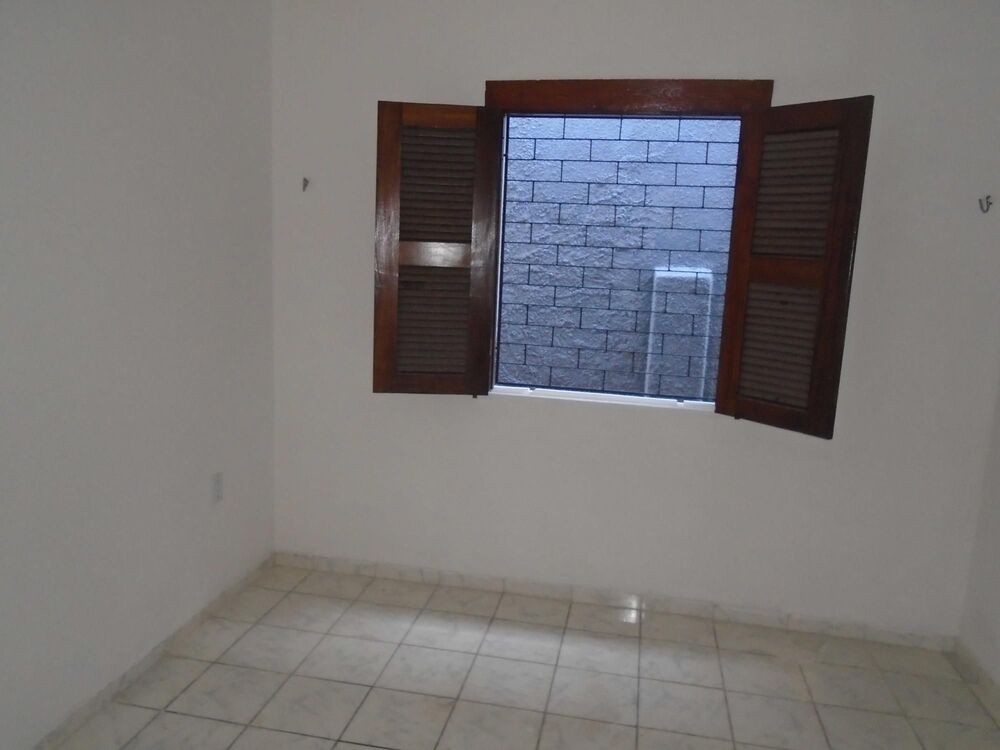 Casa à venda com 2 quartos, 109m² - Foto 3