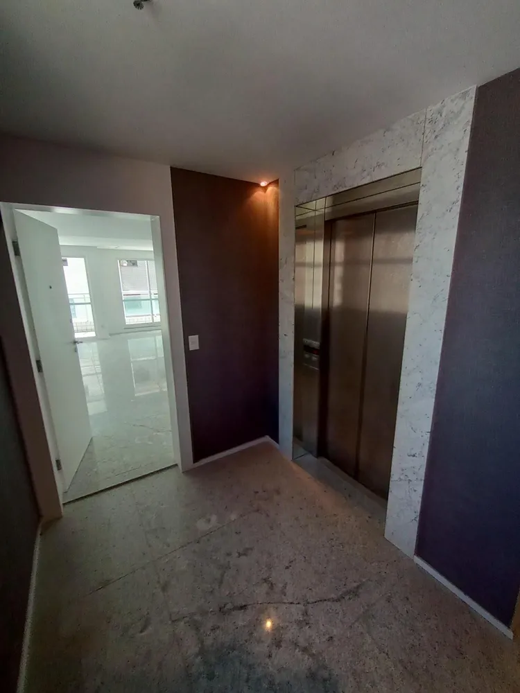 Apartamento, 3 quartos, 260 m² - Foto 2