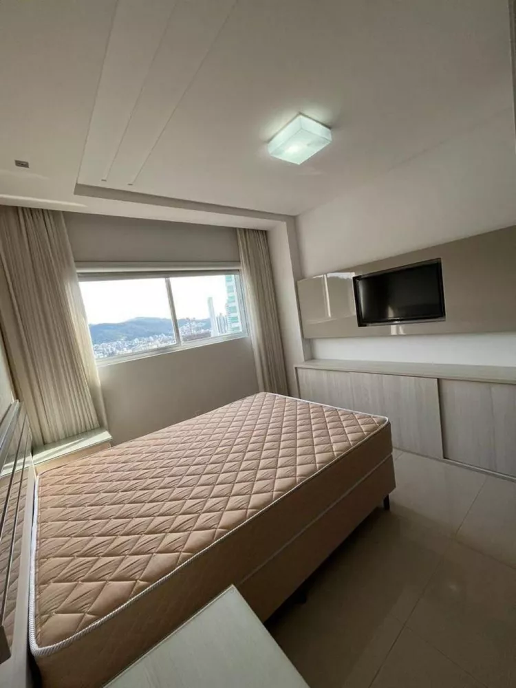 Apartamento à venda com 3 quartos, 130m² - Foto 5