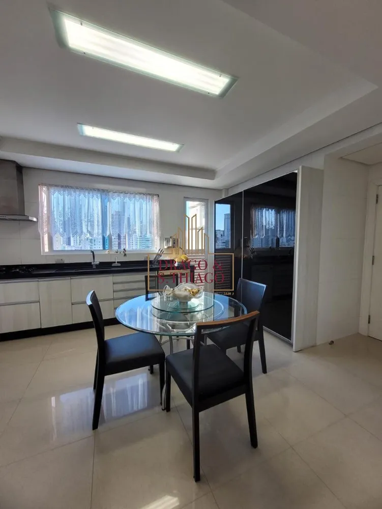 Apartamento, 3 quartos, 252 m² - Foto 2
