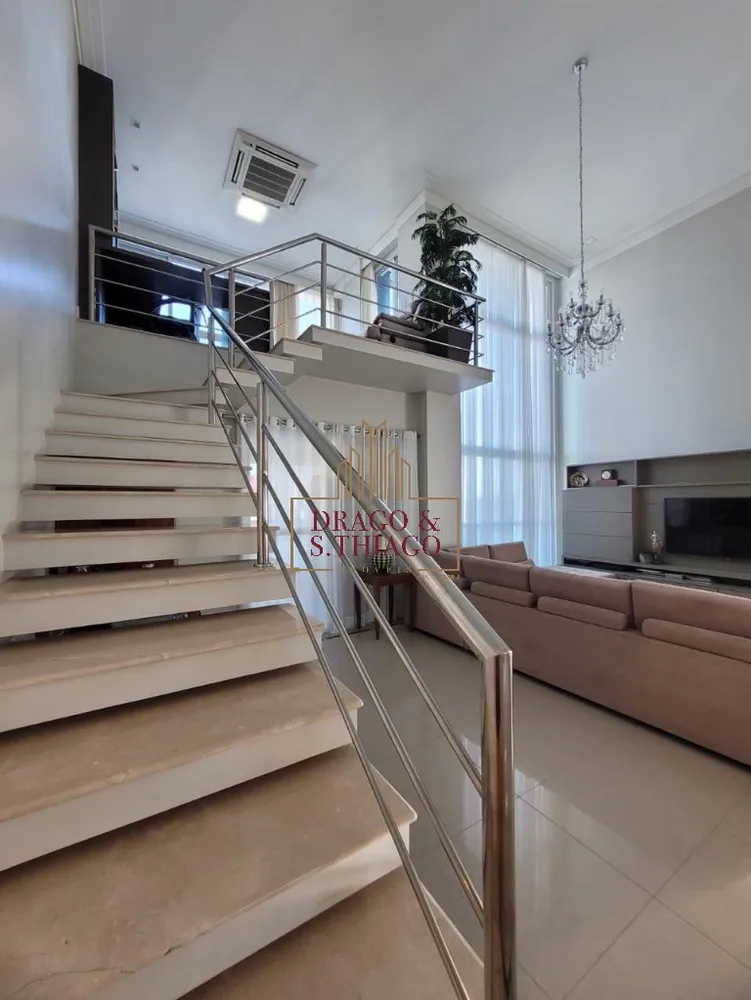 Apartamento, 3 quartos, 252 m² - Foto 1