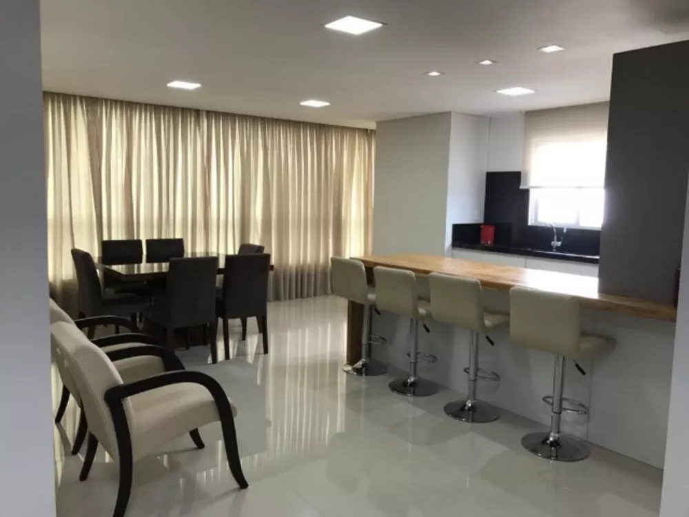 Apartamento à venda com 3 quartos, 135m² - Foto 11