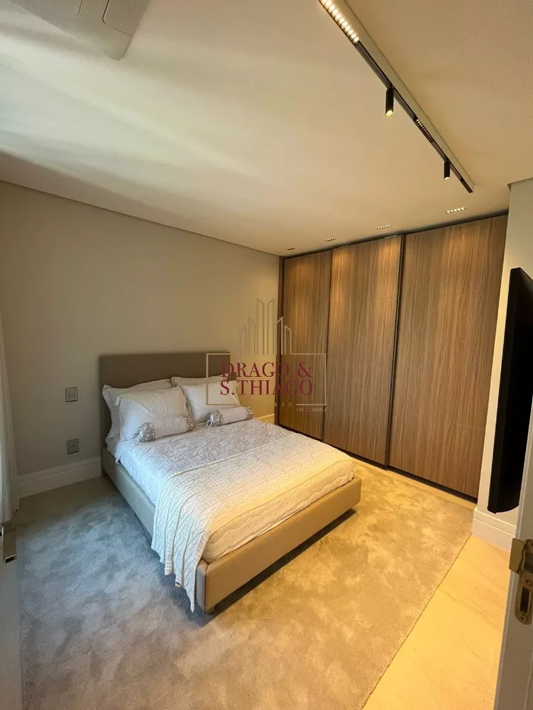 Apartamento à venda com 3 quartos, 230m² - Foto 4