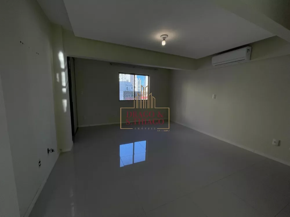 Cobertura para alugar com 4 quartos, 200m² - Foto 12