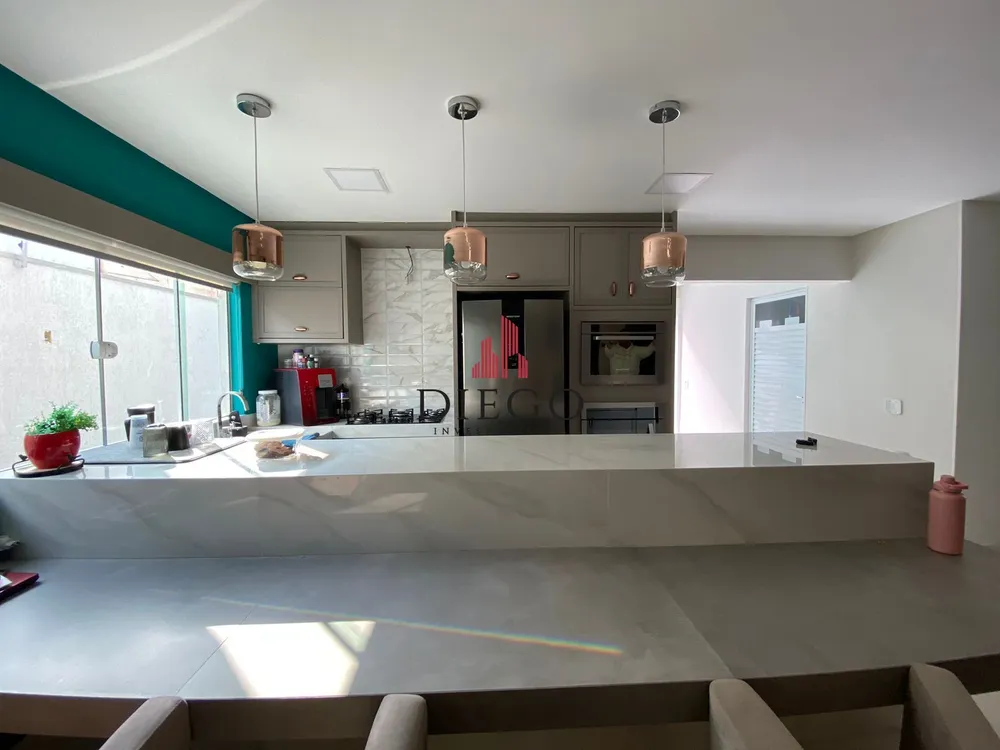 Casa, 3 quartos, 180 m² - Foto 3