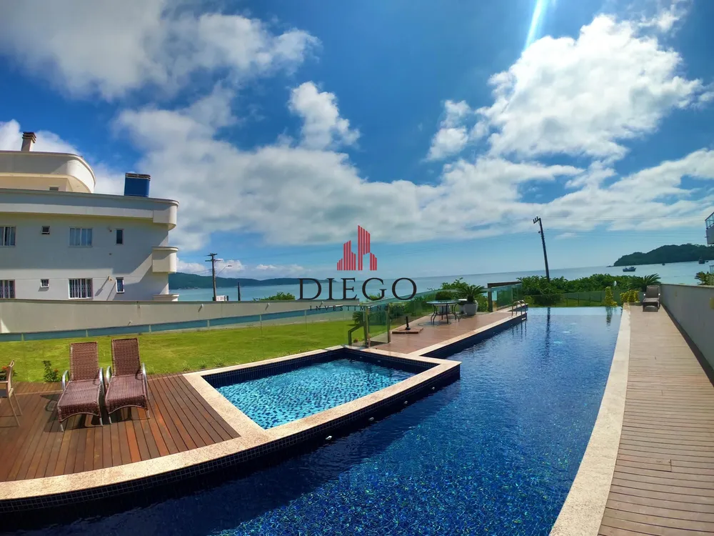 Cobertura, 3 quartos, 232 m² - Foto 1
