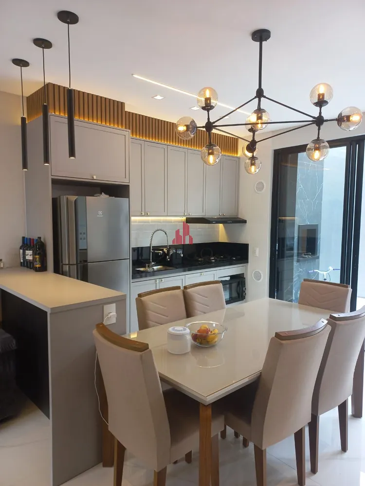 Casa, 3 quartos, 98 m² - Foto 1