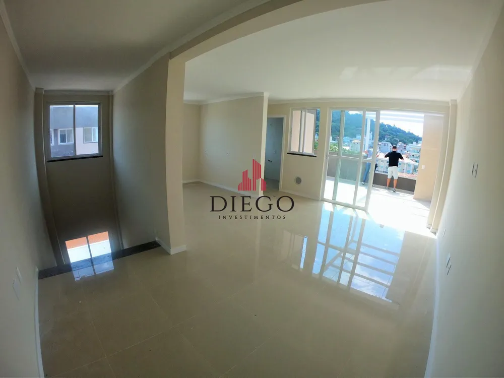Cobertura, 3 quartos, 135 m² - Foto 2