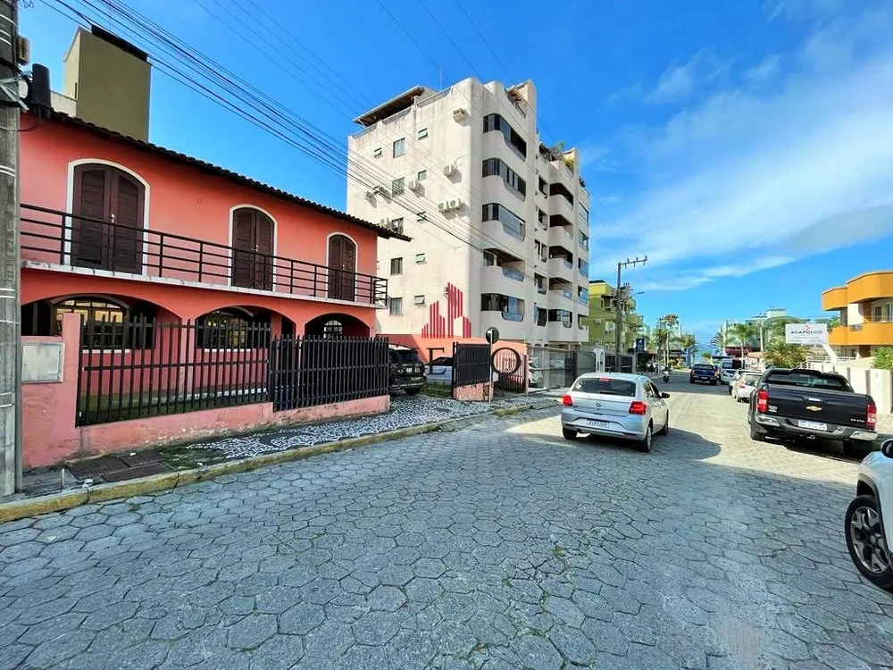 Casa, 5 quartos, 153 m² - Foto 1