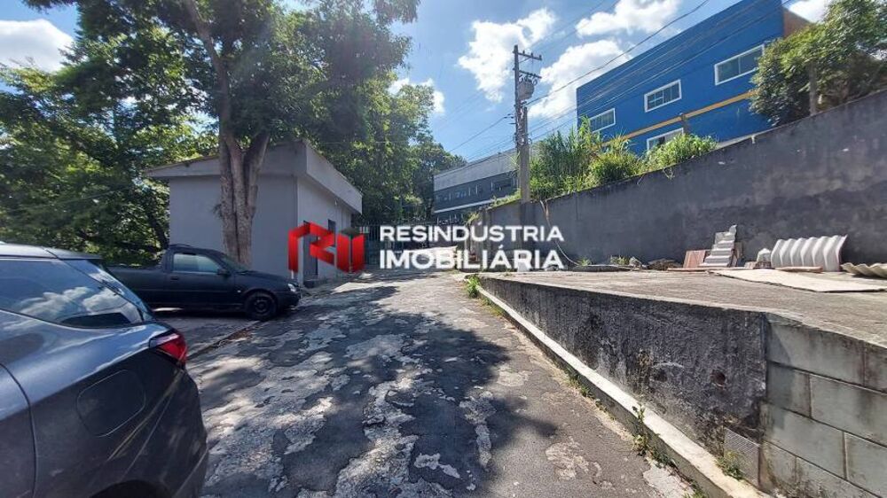 Depósito-Galpão-Armazém para alugar, 700m² - Foto 1