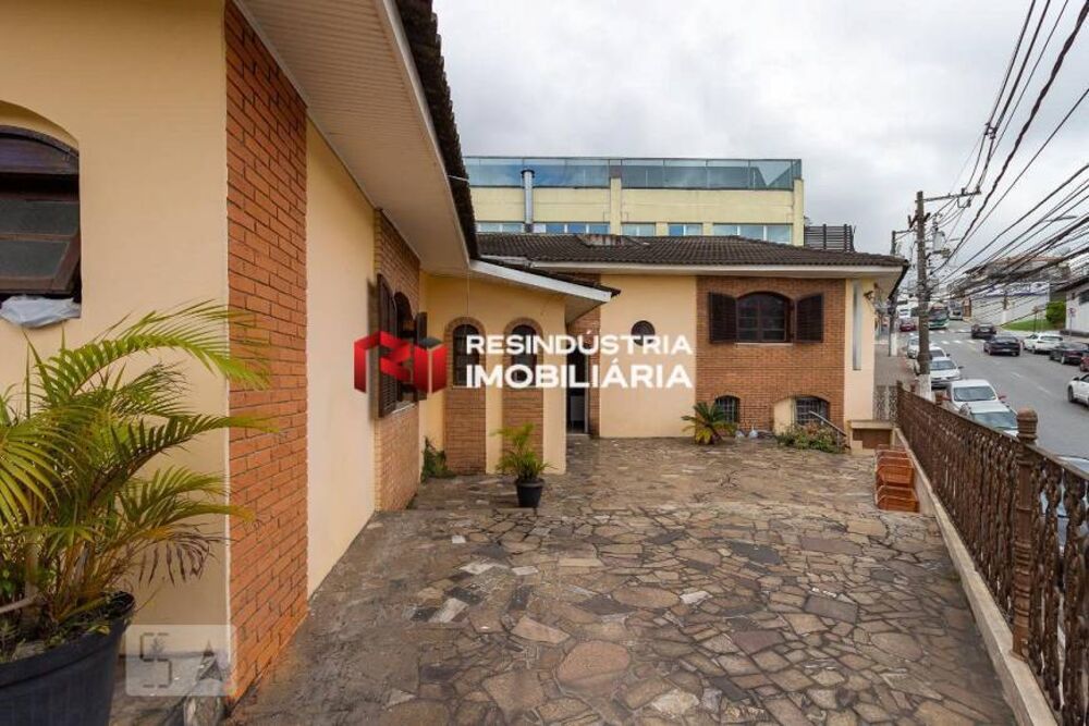 Sobrado à venda e aluguel com 2 quartos, 210m² - Foto 1