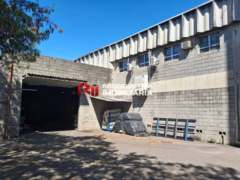 Depósito-Galpão, 3040 m² - Foto 1
