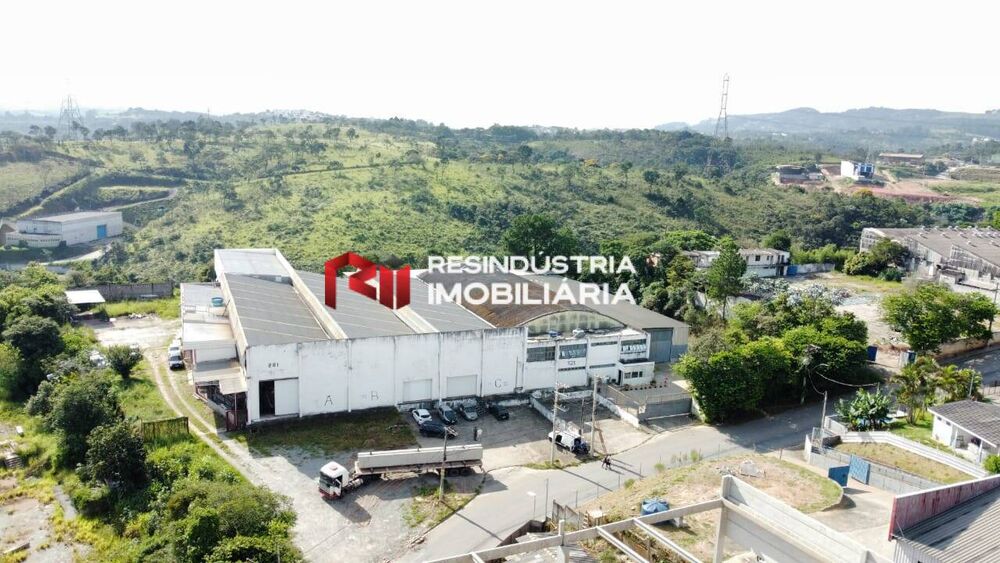 Depósito-Galpão-Armazém para alugar, 2500m² - Foto 1