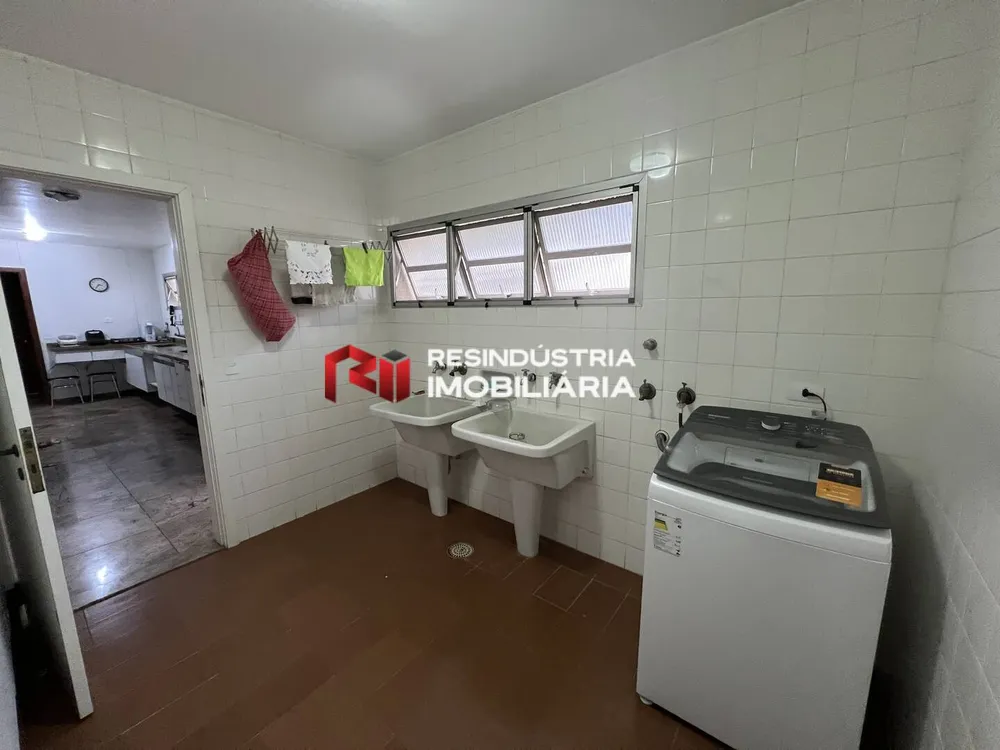 Casa, 4 quartos, 620 m² - Foto 1