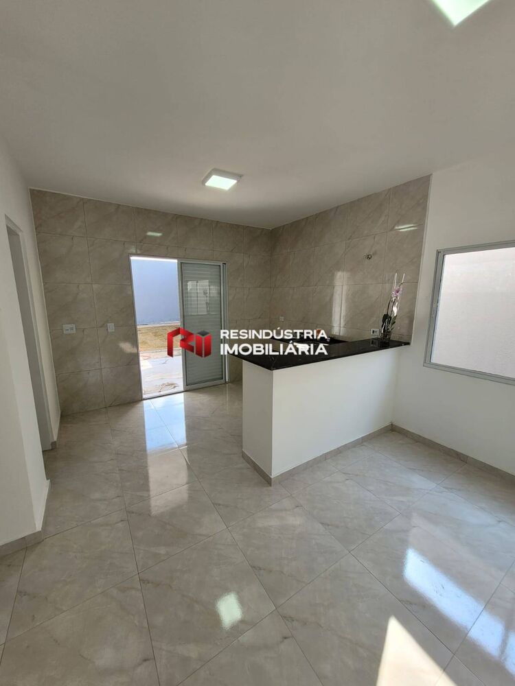 Sobrado à venda com 3 quartos, 147m² - Foto 1