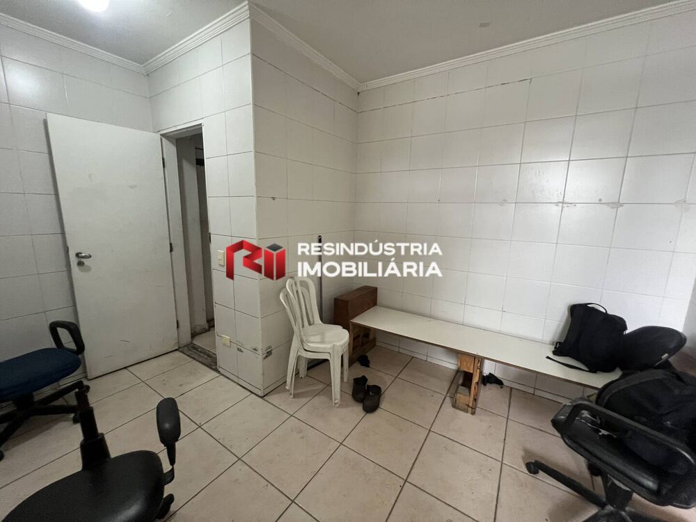 Depósito-Galpão-Armazém para alugar, 2200m² - Foto 4