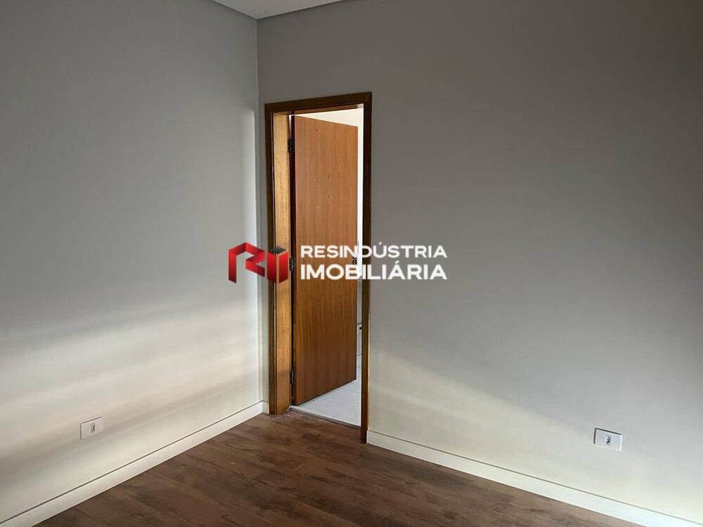 Sobrado à venda com 3 quartos, 263m² - Foto 2